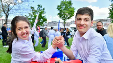 Geleneksel Engelliler Spor ve Eğlence Şenliği'nin 6'ncısı Haliç'te yapıldı