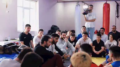 Kick boks dünya şampiyonu Bahram Rajabzadeh, İznik'i ziyaret etti