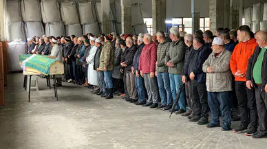 Kazada kızlarıyla birlikte ölen çift, oğullarının düğünden dönüyormuş