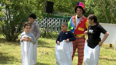 Sultangazi'de engelliler aileleriyle piknik yaptı 