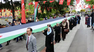 Trabzon'da Filistin'e destek için yürüyüş ve oturma eylemi yapıldı