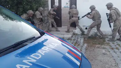 İZMİR 3 ilde hacker ve oyunculu dolandırıcılık şebekesine operasyon: 11 gözaltı (VİDEO EKLENDİ) 