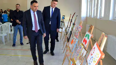 Eğirdir'de özel kalpler sergisi