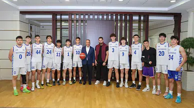 Sultangazi Belediyesi U18 Erkek Basketbol Takımı’ndan Başkan Dursun’a ziyaret