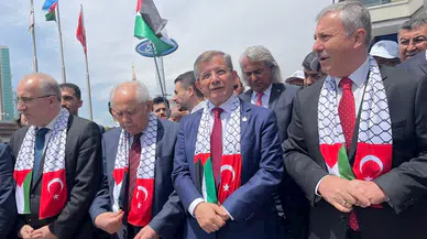 Davutoğlu: Ankara'da soykırımcı diplomatlar istemiyoruz