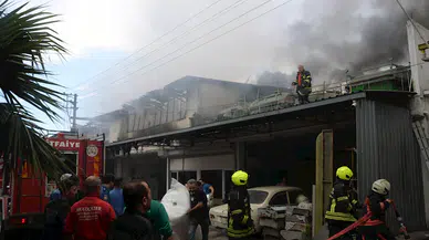 Mersin'de sanayi sitesinde yangın