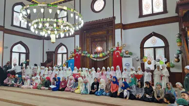 Rize Müftülüğü tarafından 7-10 yaş grubu öğrencilere Kur'an Merasimi yapıldı