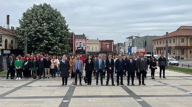 Edirne'de Gençlik Haftası çelenk töreniyle başladı