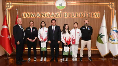 Osmangazi Belediye Başkanı Aydın, şampiyon sporcularıı ağırladı