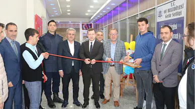 Of'ta özel öğrencilerin yaptıkları eserlerin yer aldığı sergi açıldı