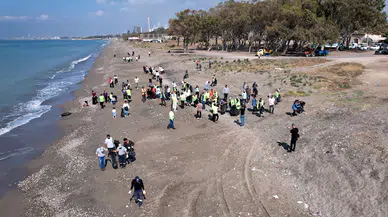 Caretta carettaların yuvalandığı Kazanlı Sahili temizlendi
