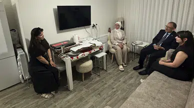 Bakan Özhaseki, depremzede Aylin'i ziyaret etti 