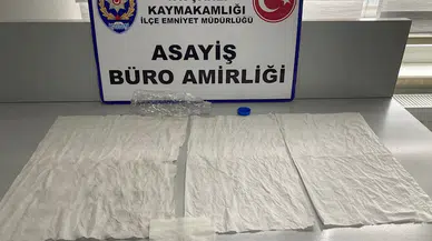 Aracın gizli bölmesinde peçeteye emdirilmiş uyuşturucu ele geçirildi