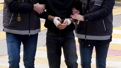 Annesini öldürüp, babasını yaralayan sanığa iyi hal indirimi