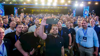 Turkcell 30'uncu yılını iş ortaklarıyla kutladı 