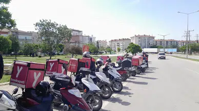  Edirne'de motokuryeler, Ata Emre'nin öldürülmesini kontak kapatarak protesto etti
