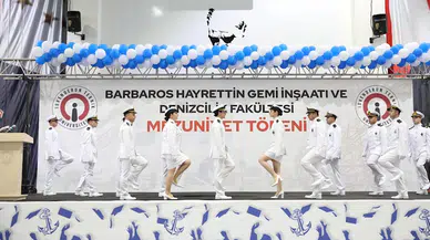 Barbaros Hayrettin Gemi İnşaatı ve Denizcilik Fakültesi'nde mezuniyet sevinci