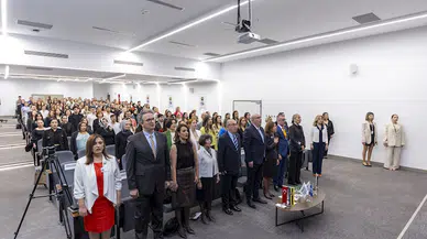  “Ülkemizin ve dünyanın hemşirelik mesleğine çok ihtiyacı var”