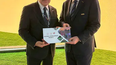 TFF Başkanı Büyükekşi, FIFA Başkanı Gianni Infantino ile bir araya geldi