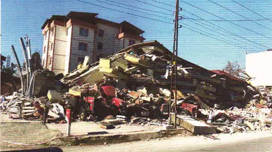 24 kişinin öldüğü binayı yaptıran, 618 yıla kadar hapis cezası ile yargılanan sanıktan 'kolon kesmedim' savunması