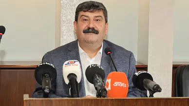 Toroslar Belediyesi’nde devralınan borçlar, afişle sergilendi