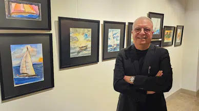 Mimar Külahçı resimlerini sergiliyor