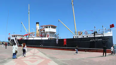 Bandırma Vapuru'na ziyaretçi akını