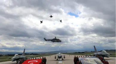 Merzifon 5. Ana Jet Üs Komutanlığı kapılarını lise öğrencilerine açtı