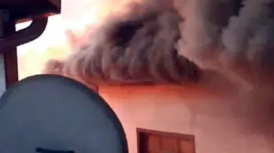 Başkent'te 4 eski Ankara evi yangında kullanılamaz hale geldi