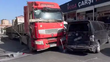 İstanbul- Ataşehir'de rahatsızlanan TIR şoförü önce lokantaya sonra minibüse çarptı 