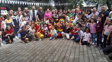 Yetim ve öksüz çocuklar Altınözü’nde doyasıya eğlendi 