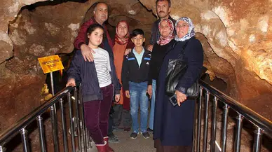 Çobanın bulduğu mağarayı yılda 200 bin kişi ziyaret ediyor / Ek fotoğraflar