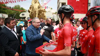 Samsun'dan yola çıkan bisikletli grup Ankara'ya ulaştı 