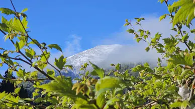 Kaçkar Dağları'nda iki mevsim bir arada yaşanıyor