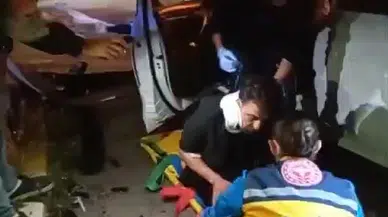İstanbul- Pendik'te taksi ile otomobil çarpıştı: 2'si ağır 4 yaralı 