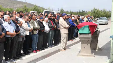 Oğluyla otobüs çarpan anne, kurtarılamadı (2)