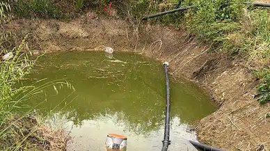 Bahçede su dolu çukura düşen çocuk kurtarıldı; yoğun bakımda 
