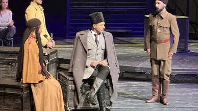 Ankara Devlet Tiyatrosu'nun "Yüzyıllık Destan: Ateş" oyunu Samsun'da sahnelendi