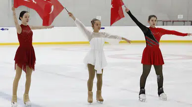 İlk kez çıktığı buz pistinde yeteneği keşfedilen Azra'nın hedefinde milli sporcu olmak var