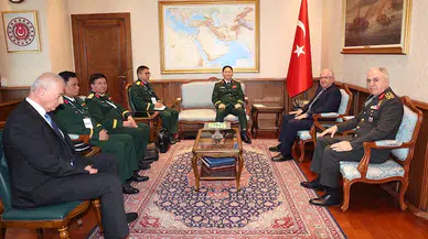 Bakan Güler, Vietnam Genelkurmay Başkan Yardımcısı Son ile görüştü