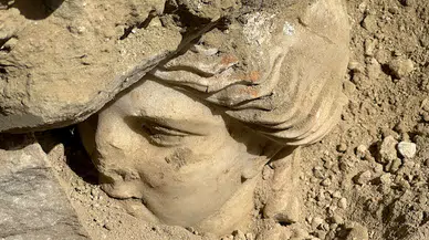 Laodikya'da 'Hygieia' heykelinin başı bulundu