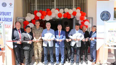 Bayburt Belediye Başkanı Memiş ve Vali Eldivan, Bayburt Fen Lisesi'nde Bilim Fuarı Açılışında Buluştu