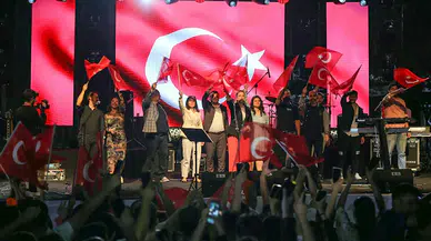 Uşak Gençlik Festivali renkli görüntülerle sona erdi