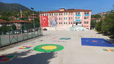 Karabük'te okul bahçelerinde geleneksel çocuk oyunları alanları oluşturuldu