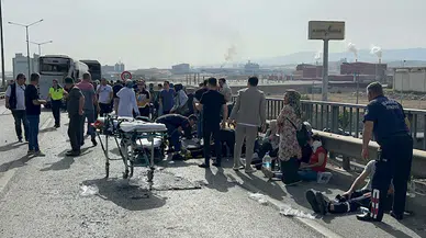 Manisa'da 2 midibüs ve 1 otobüsün karıştığı zincirleme kazada 35 yaralı