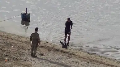 Eğirdir Gölü'nde bulunan el bombalarını İstanbul'dan gelen özel ekip çıkardı