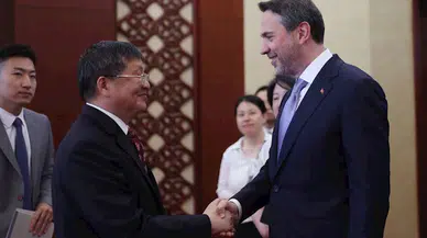 Bakan Bayraktar, Çin Ulusal Enerji İdaresi Başkanı Jianhua ile görüştü