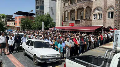 Manisalı iş insanı Hüseyin Gümüşlü, son yolculuğuna uğurlandı