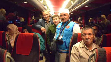 Espiye'de hacı adayları dualarla kutsal topraklara uğurlandı