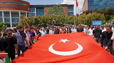  Kilis'te üniversite öğrencileri Filistin için yürüyüş